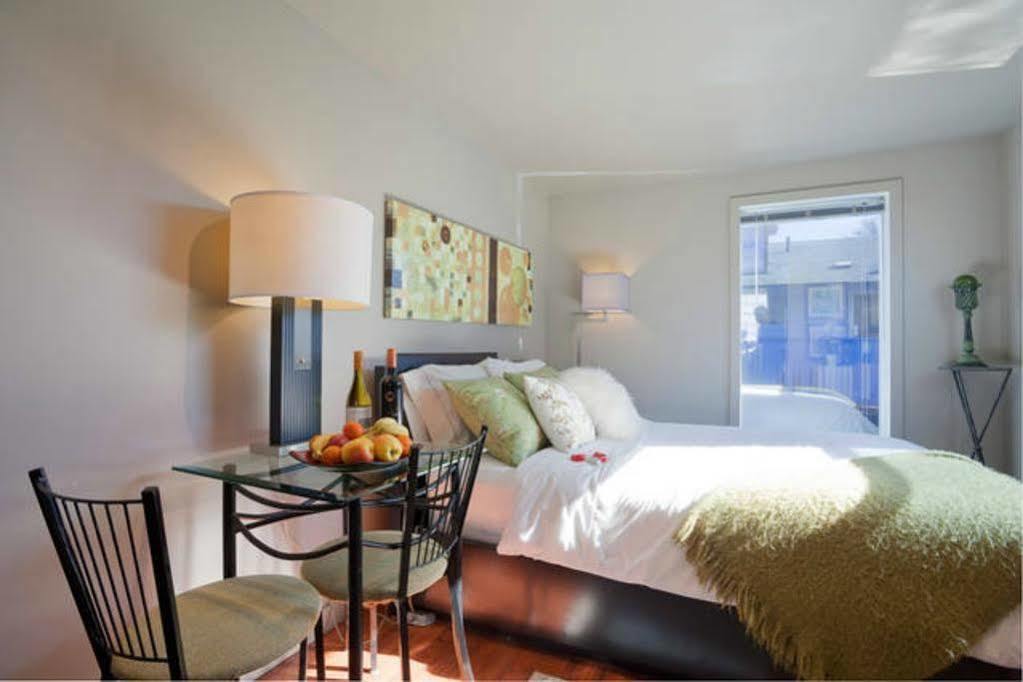 Fisherman'S Wharf Bed & Breakfast Victoria Exterior foto